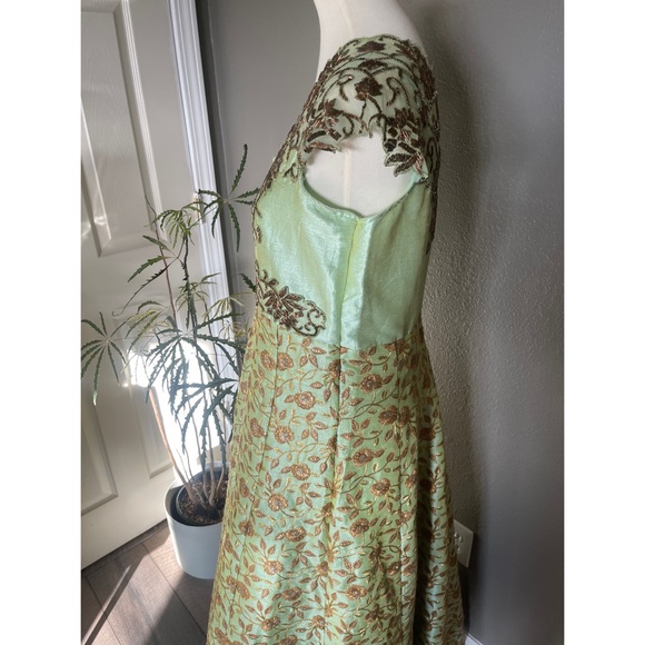 Pistachio green anarkali gown - worn once no dupatta or pajami - Picture 2 of 4